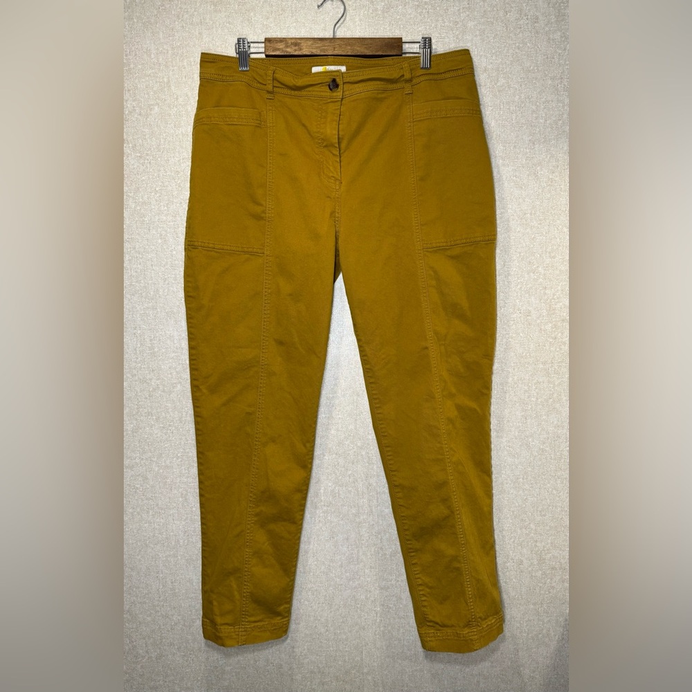 Boden High Waisted Camel Colored Utility Trousers Tapered Legged Pants Size 12L